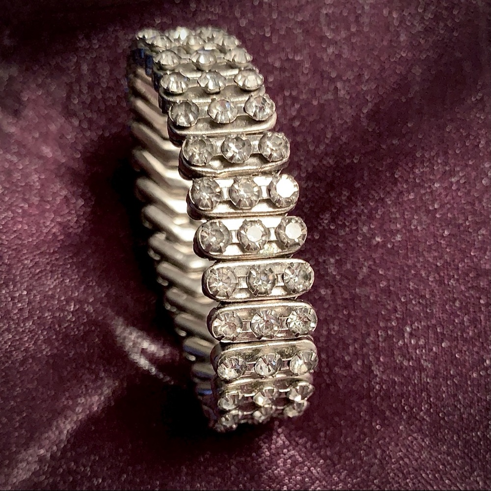 VINTAGE Rhinestone Expansion Bracelet